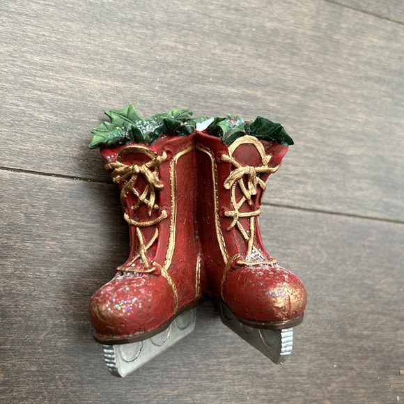 Christmas Ornament Ice Skating Holly Ice Skates Figure Skating Red Boots, Decor - Picture 3 of 11